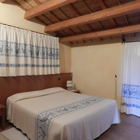 Canu Hotel 3*