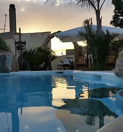 Canu Hotel