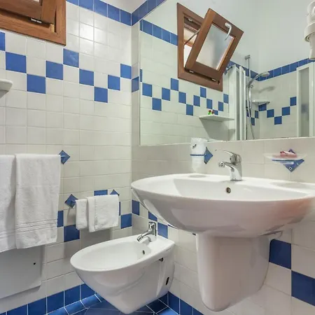 Hotel Canu 3*