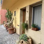 Canu Hotel