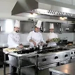 Canu Hotel 3*