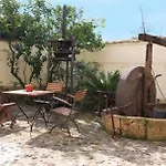 Canu Hotel