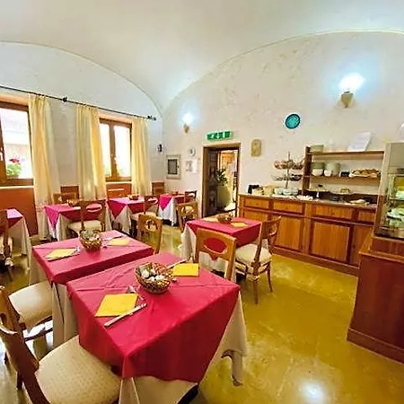 Canu Hotel