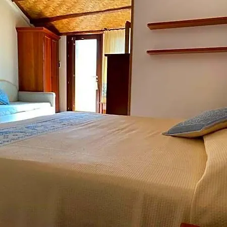 Canu Hotel 3*