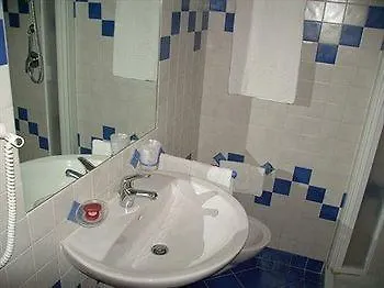 Canu Hotel 3*
