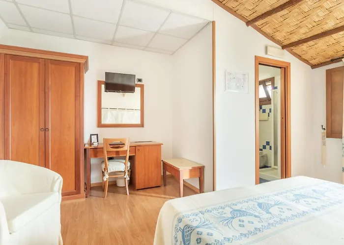 Canu Hotell Càbras